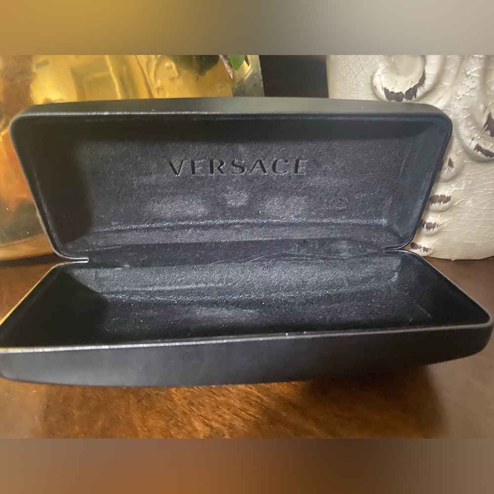 Versace Black Sunglasses Case with Gold Logo - Picture 2 of 2